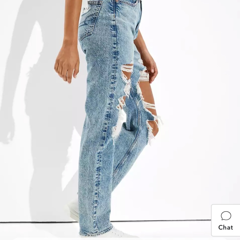 american eagle ripped baggy stretch mom jeans